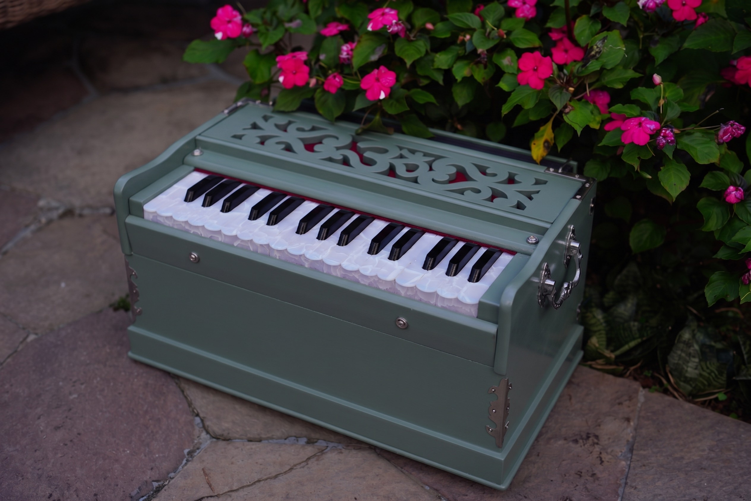 Just Prem "Sage" (32 Keys) ON DEMAND view 3